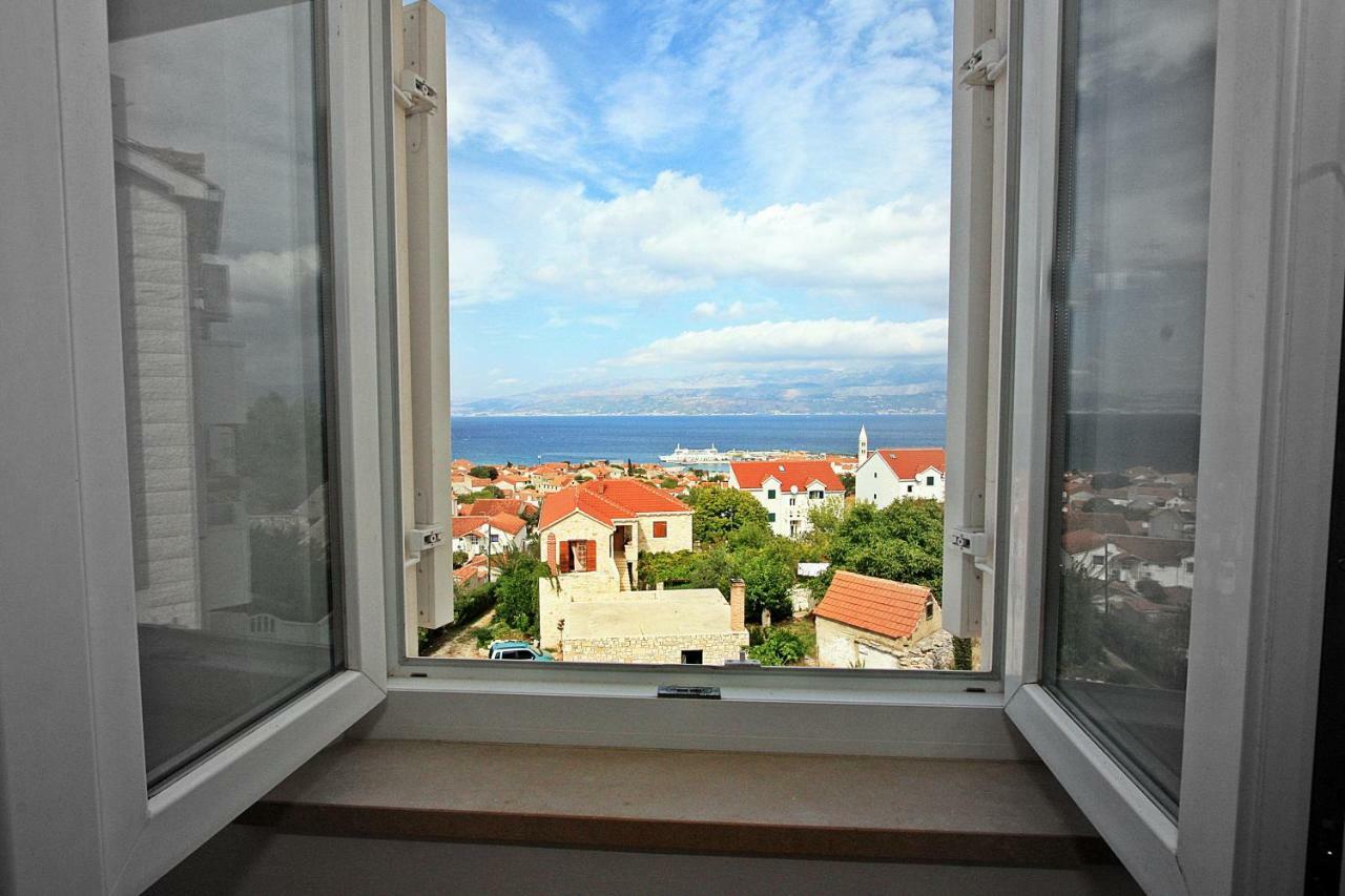 The View Apartment Supetar Exterior photo